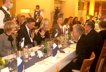 ONA ON PRIREDITEV RADIA 94 07 FOTO LJUBO VUKELIČ